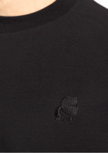 Tricou