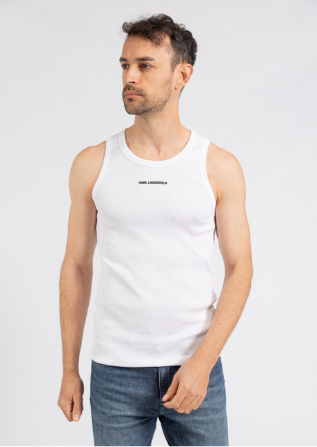 Tricou