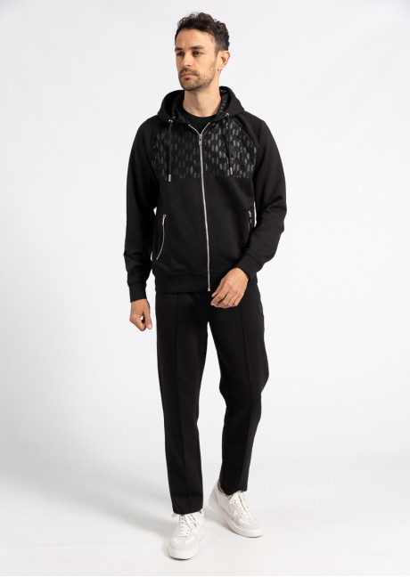 Costum sportiv