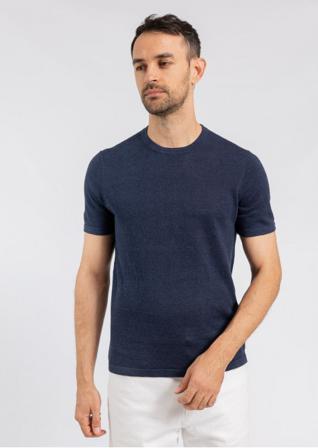 Tricou