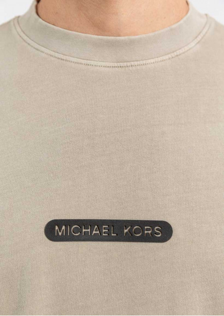 Tricou