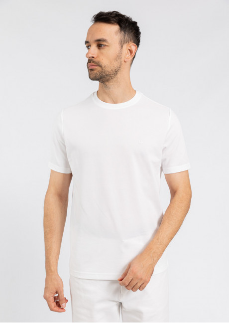 Tricou