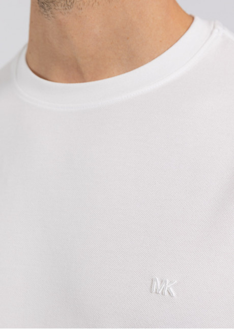 Tricou