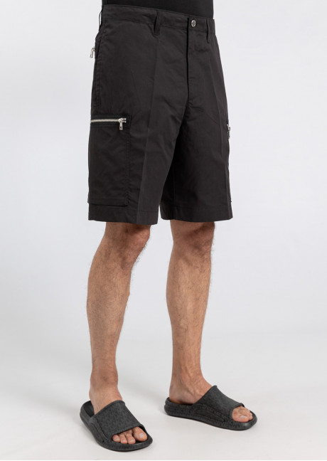 Pantaloni scurti
