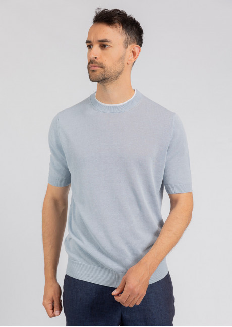 Tricou