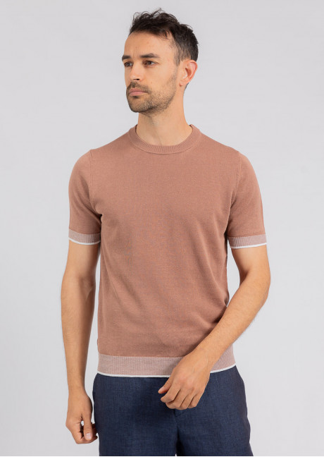 Tricou
