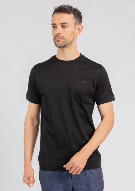 Tricou