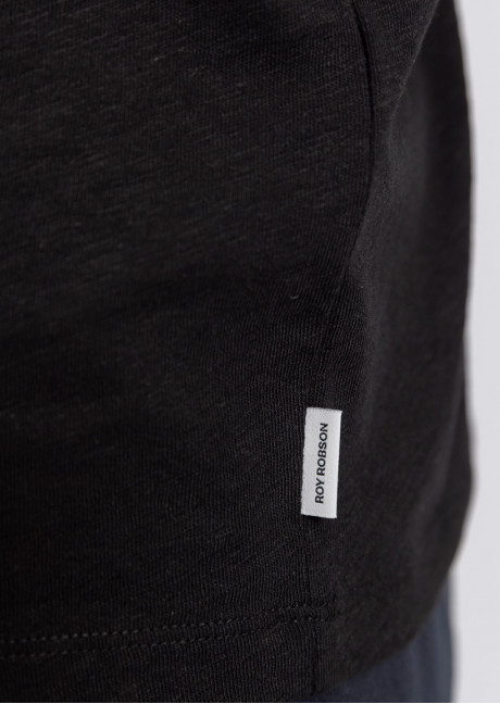 Tricou
