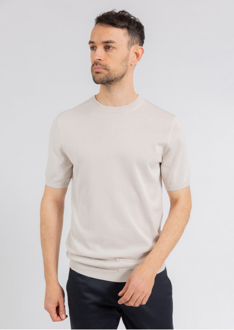 Tricou