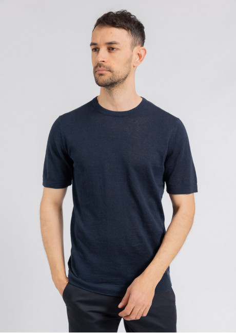 Tricou