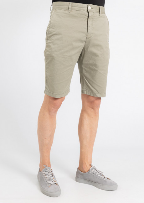 Pantaloni scurti