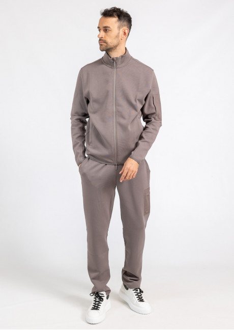 Costum sportiv
