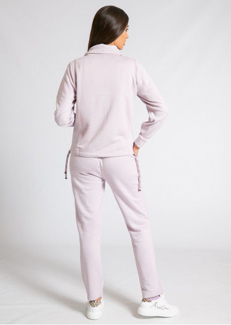 Costum sportiv