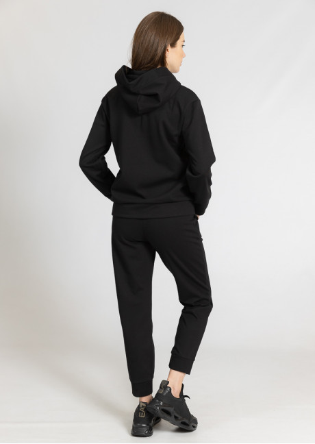 Costum sportiv