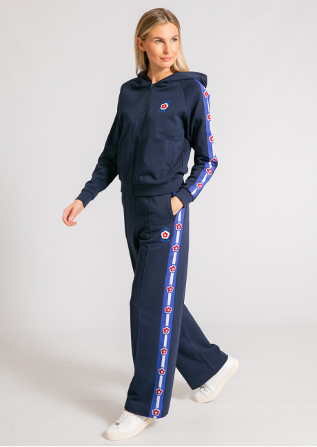 Costum sportiv