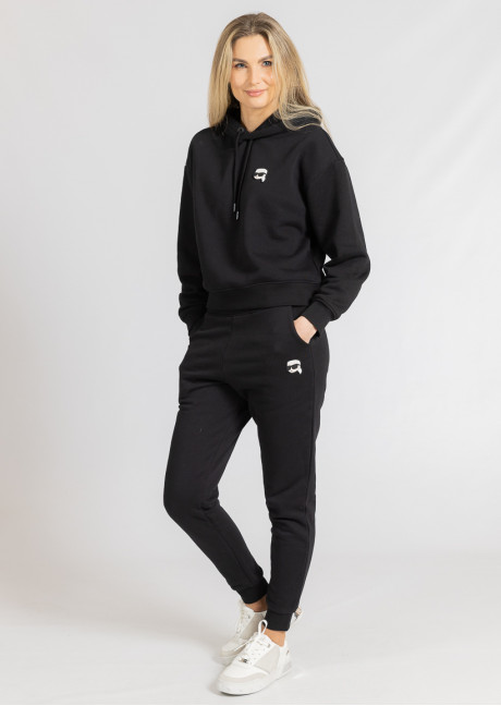 Costum sportiv