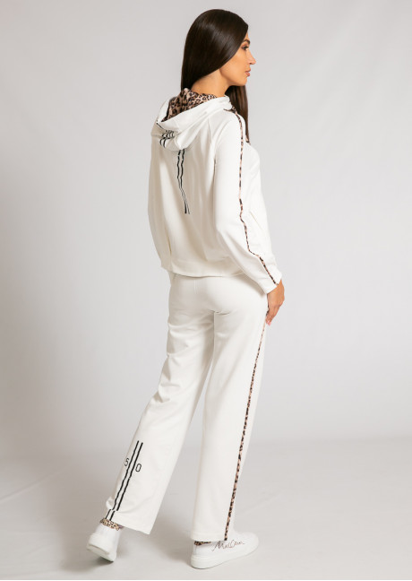 Costum sportiv