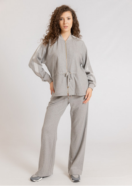 Costum sportiv