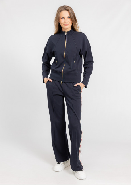 Costum sportiv
