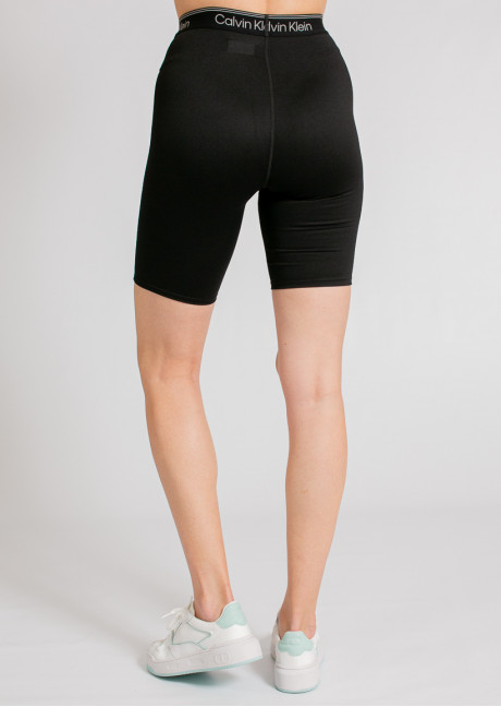 Pantaloni scurti