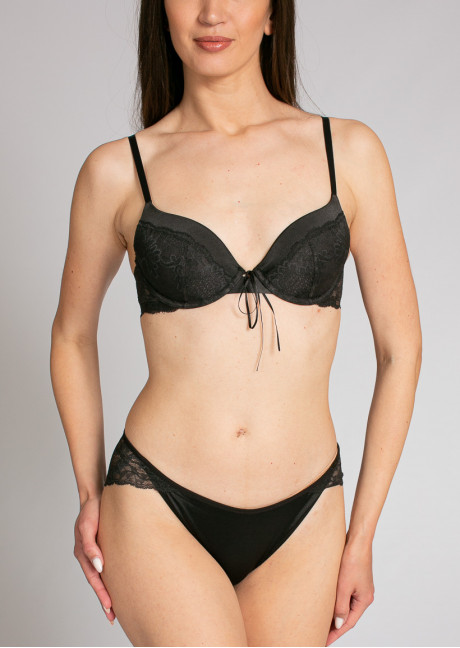 Sutien push-up