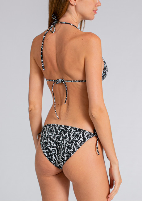 Costum de baie