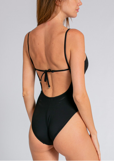 Costum de baie