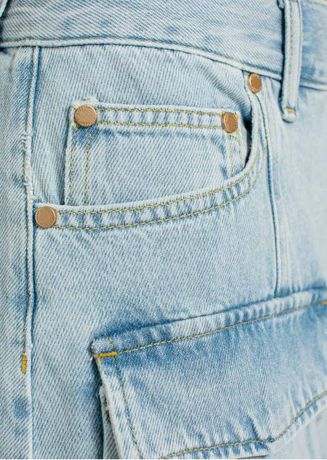 Pantaloni scurti