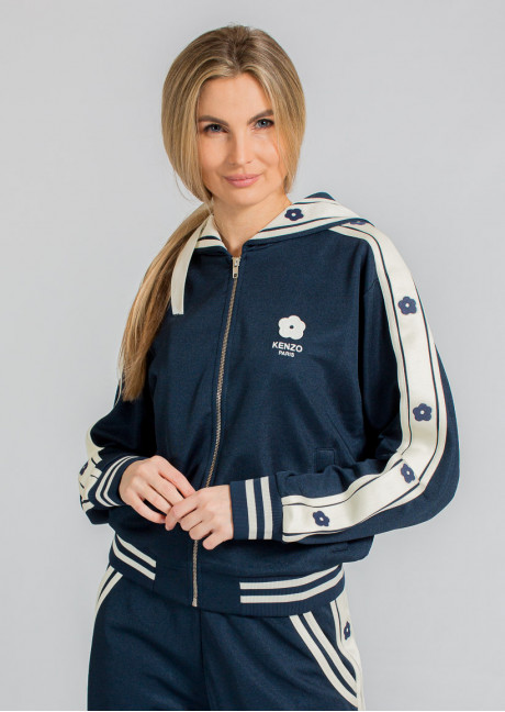 Costum sportiv