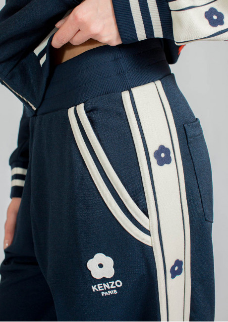 Costum sportiv