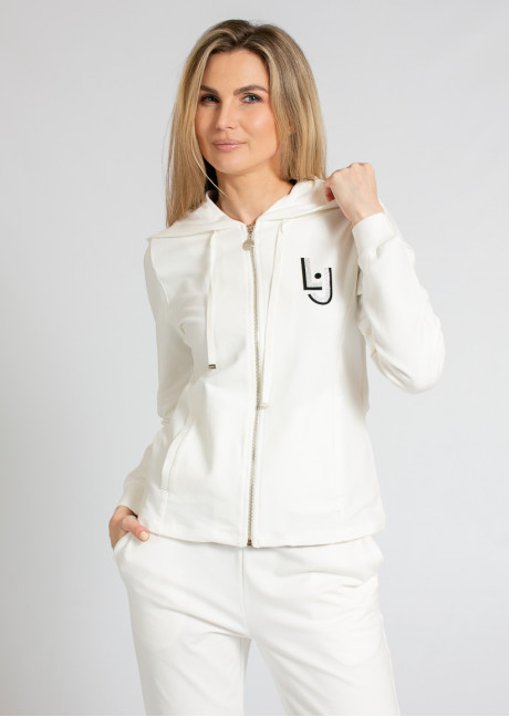 Costum sportiv