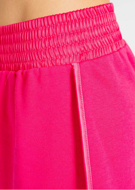 Pantaloni scurti