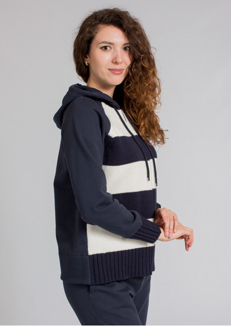 Costum sportiv