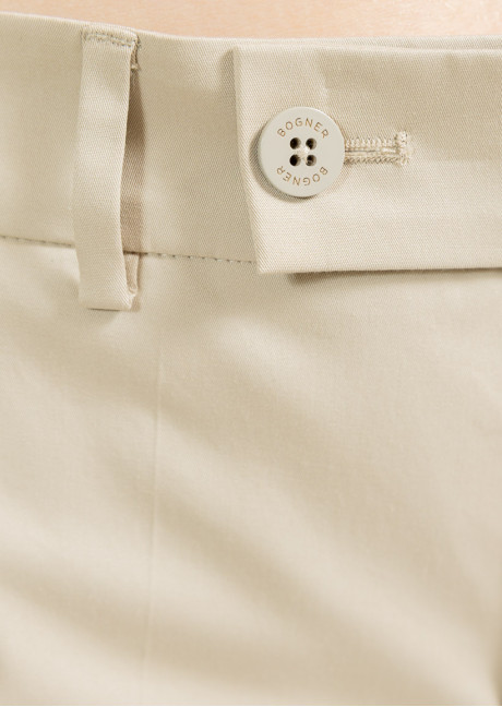 Pantaloni scurti