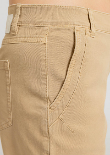 Pantaloni scurti