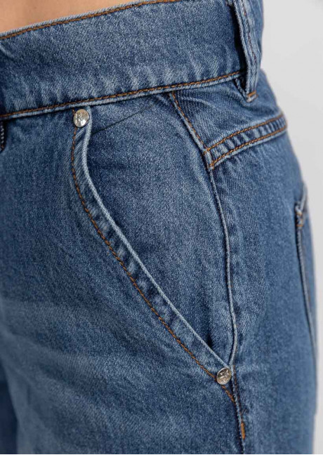 Pantaloni scurti