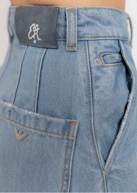 Pantaloni scurti