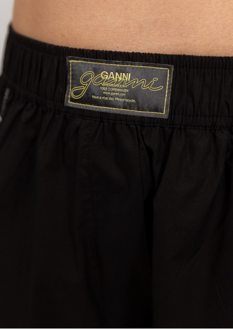 Pantaloni scurti