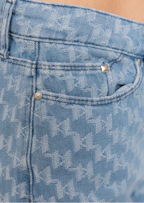 Pantaloni scurti